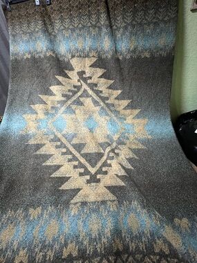 Woolrich Home & Outdoor Living Southwestern Diamond Pattern Throw Blanket